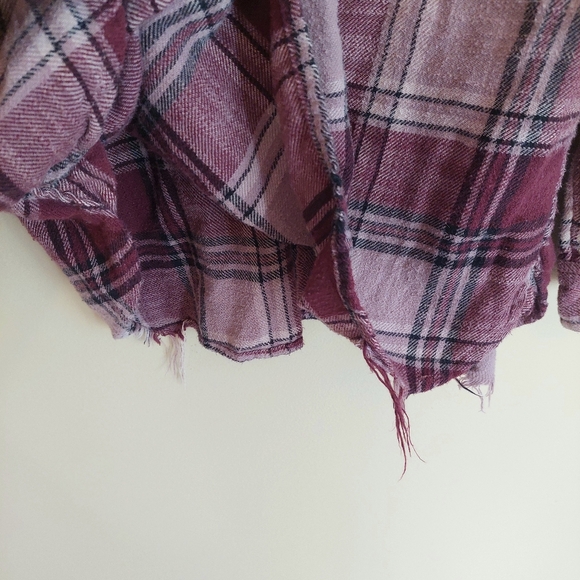 American Eagle Outfitters Burgundy Plaid Lace-Up Shirt Flannel XL Distressed - Picture 3 of 9